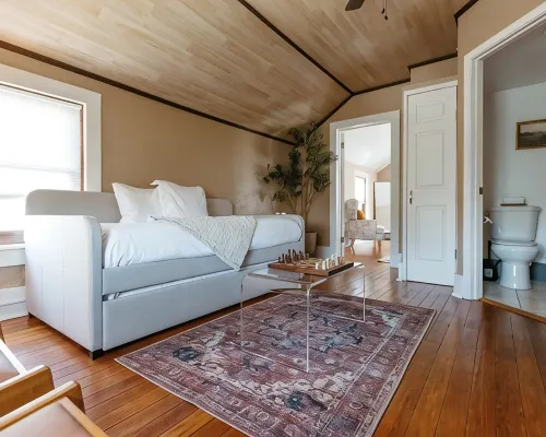 Elegant 3BR in the Heart of Historic Ste Genevieve Hotels in Sainte Genevieve