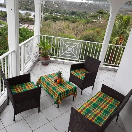 Charming villa with sea view