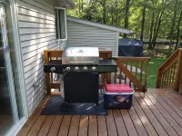 Serenity & Fun Cozy Pocono Cabin! Family Friendly - Beach-Lake-Pool-Playgrounds! - Beach