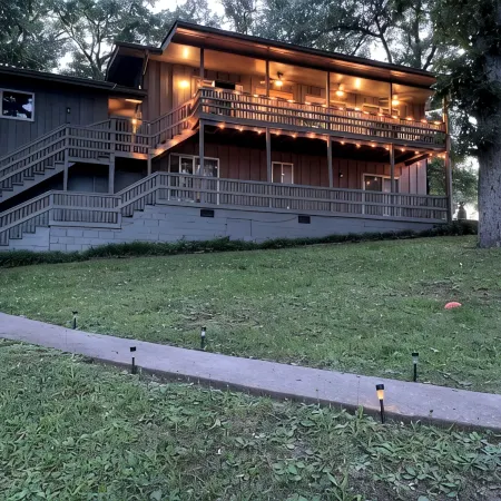 4-bedroom lakefront house with private dock