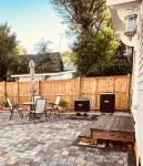 Cameron Charmer pristine downtown apt with double master suites