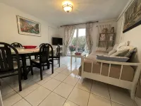 Colmar Petit Jardin de la Semm 6 to 10 Persons, Closed Private Parking, Air Cond. - Kitchens