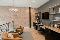 The Principal: Modern Townhome in Downtown