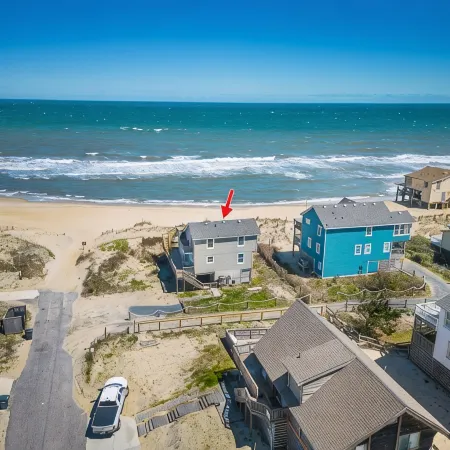 Oceanfront w/Hot Tub and Rooftop Deck - Panoramic Views!