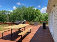 Family-Friendly Home. Sleeps 14.  Just minutes away from Mark Twain Lake. - 3-Star