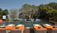 Cresta Mowana Safari Resort & Spa - Kolam Renang