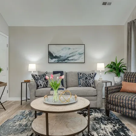 Clean and Private Updated Duplex Apartment