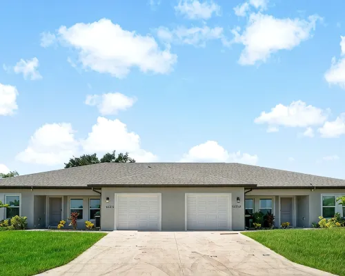 3BR/2BA home-3 min drive to Mineral Springs Hotels in Warm Mineral Springs