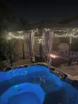 Jakes Place: Pool, Hot Tub, Billiards, Gazebo, BBQ, Fire Pit - Hot Tub
