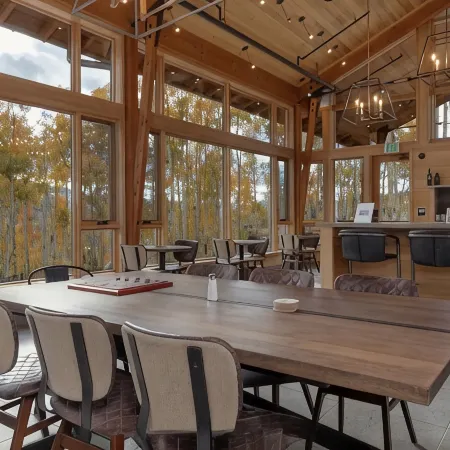 Luxury 4 BR House-sleeps 11+ with 3 king beds
