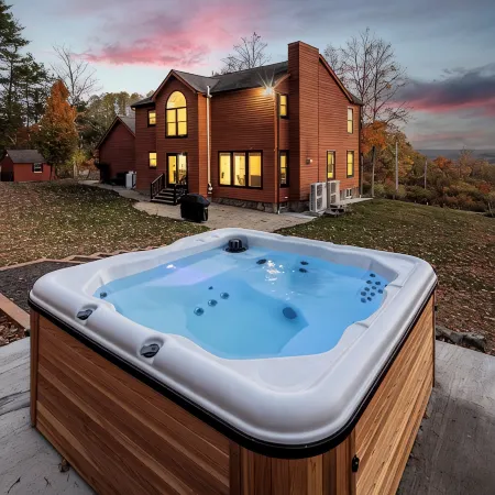 Luxury Escape with Panoramic Mountains Views