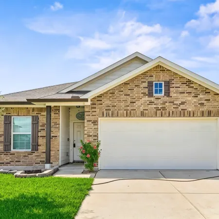 Home In The Heart Of Alvin!