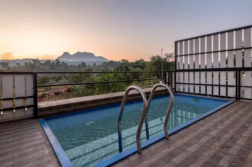 ELIVAAS 3BHK White House Villa with View - Villas