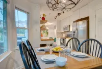 Scandi-Chic Retreat in Madison-Pets stay free!