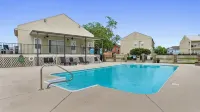 Beautiful Long Beach Condo with Ocean View! - 4-Star