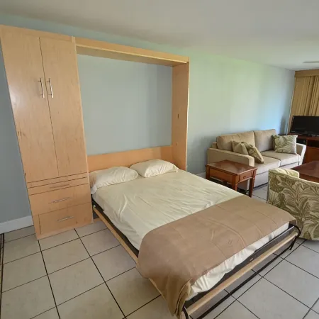 Maui Sunset B201: Beautiful 2 Bedroom, 2 Bath, Kihei Condo. Sleeps up to Six