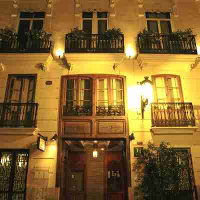 Ad Hoc Monumental 1881 Hotel Exterior