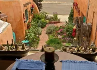 Red Cat House Vacation Apartment