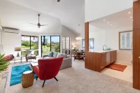 Immaculate, Luxury Comfort, Stunning Views - Hawaiian-Chic, Mid-Century Modern - 4-نجوم
