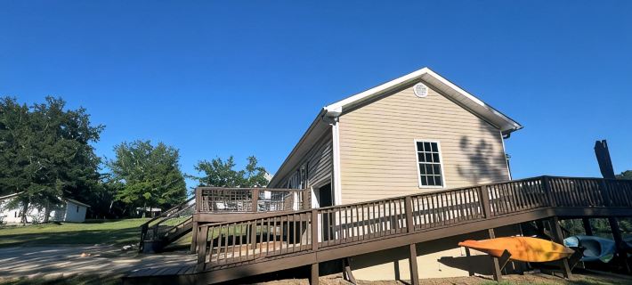 Neely Henry Lake bungalow with 3 bedrooms and 2 baths Hotels in St. Clair County