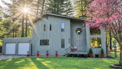 Redwoods on the River.  Luxury Retreat with Beach Access! - 4 stjerner
