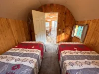 綠谷度假村湖畔新近翻修！小屋