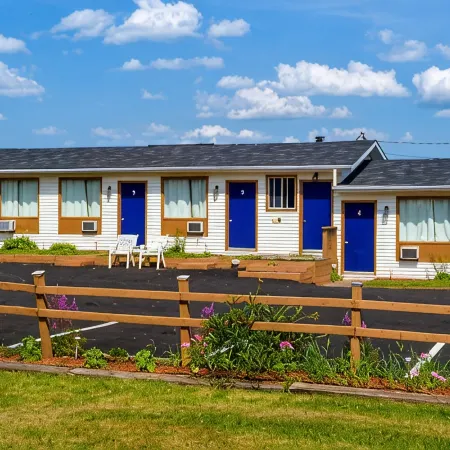 Winds Motel