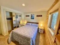 Lakefront cabin with dock, hot tub, fire pit!! - بوتيك