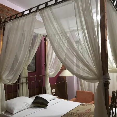 Rezeiky Hotel & Camp