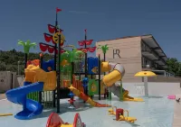 Royal Hotel and Suites - Beach