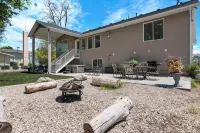 Entire Home, Sleeps 18, Private Outdoor Hot Tub, Pool Table, Near Ski Resorts - 무료 와이파이
