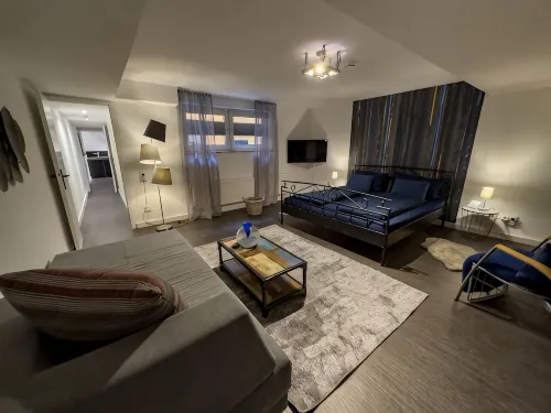 Apartelliment bianco-nero - modern accommodation in Cologne - stanze in case private