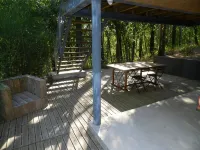 Wooden house in the golf, between forest, lake and ocean - 무료 와이파이