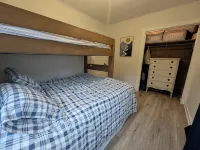 Cozy Private Cabin on a Quiet Lake with Your Own Beach. - 2-Star