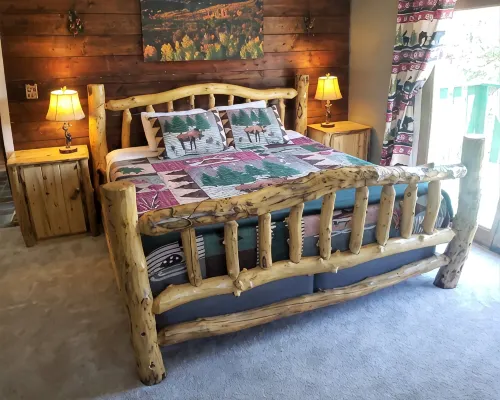 Cozy 4-Bedroom Cabin w/ Hot Tub + King Master Bed Hotels in Bailey