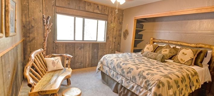Cozy 3-bedroom cabin in superb Arnold with WiFi and a Spa Hotels in Arnold