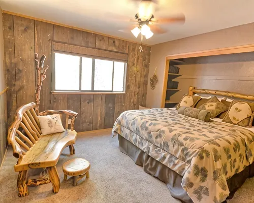 Cozy 3-bedroom cabin in superb Arnold with WiFi and a Spa 아놀드 호텔