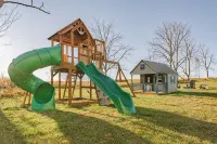 Pet Friendly 3-bedroom farmhouse in Grantville- 8 Mi from Hershey Park with pool - Boutique