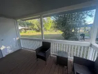 Charming 2-bedroom house with Heat, AC, Cable, WiFi in peaceful Hondo - Wifi