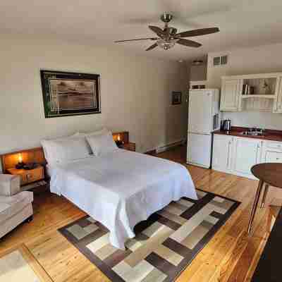 Coastal Hideaway Private Suite Rooms