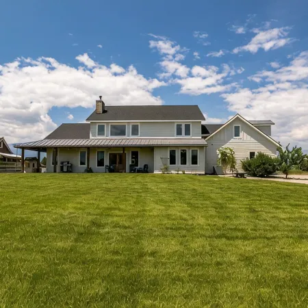 Modern Farmhouse Three Bears Getaway