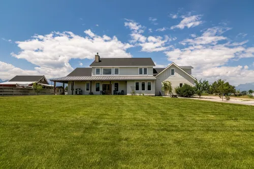Modern Farmhouse Three Bears Getaway