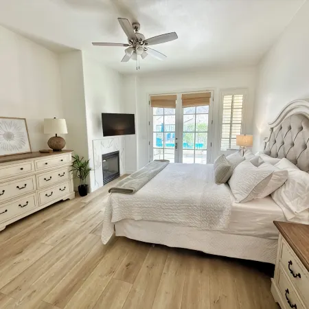 Summer Get Away in a Newly Renovated 3 Bed/3 Bath Poolside, Mountain View Villa!