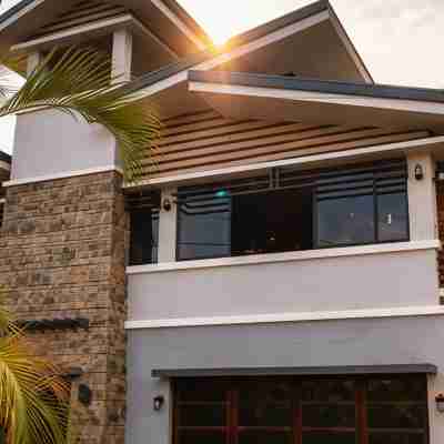 Island Lyfe Adventures Hotel - 5 Minutes from El Nido Airport & Lio Beach Hotel Exterior
