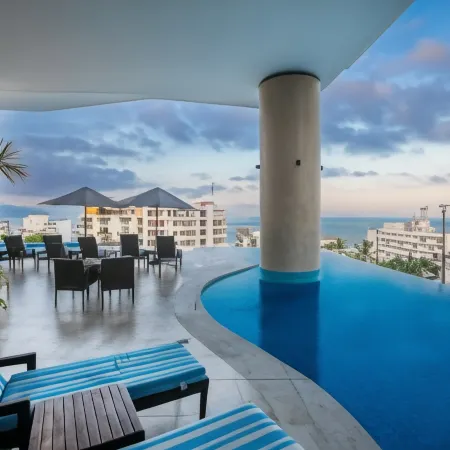 Pinnacle Resorts 180