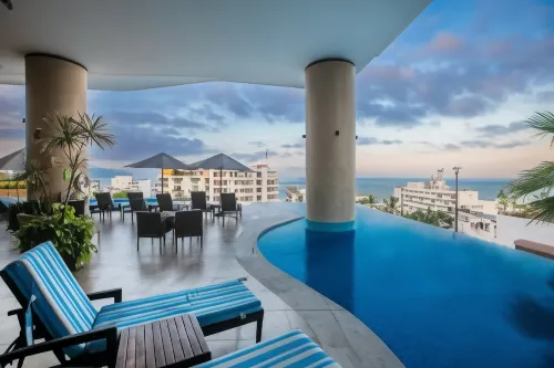 Pinnacle Resorts 180