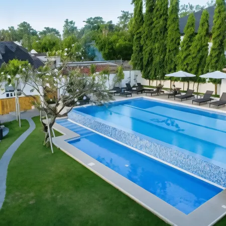 Liquid Dive Resort