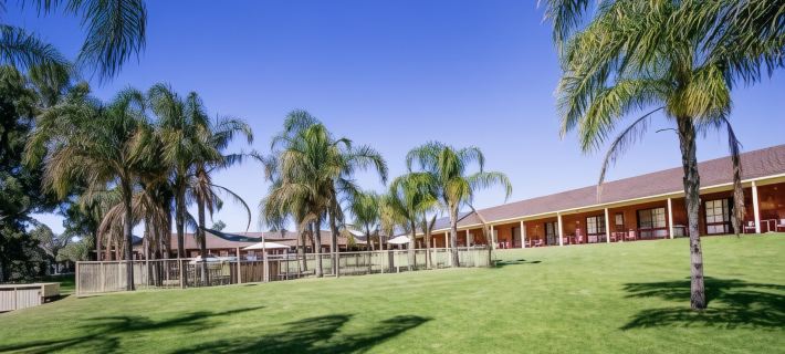 Tocumwal Golf Resort Hotels in Barooga