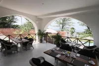Ocean Breeze Resort Khaolak - 3-Star