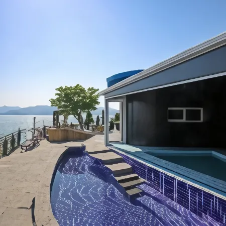 Namhae Bokkongii Seesru Ocean View Poolvilla